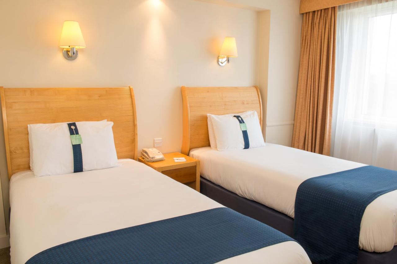 Holiday Inn London Brent Cross, An Ihg Hotel Exterior photo