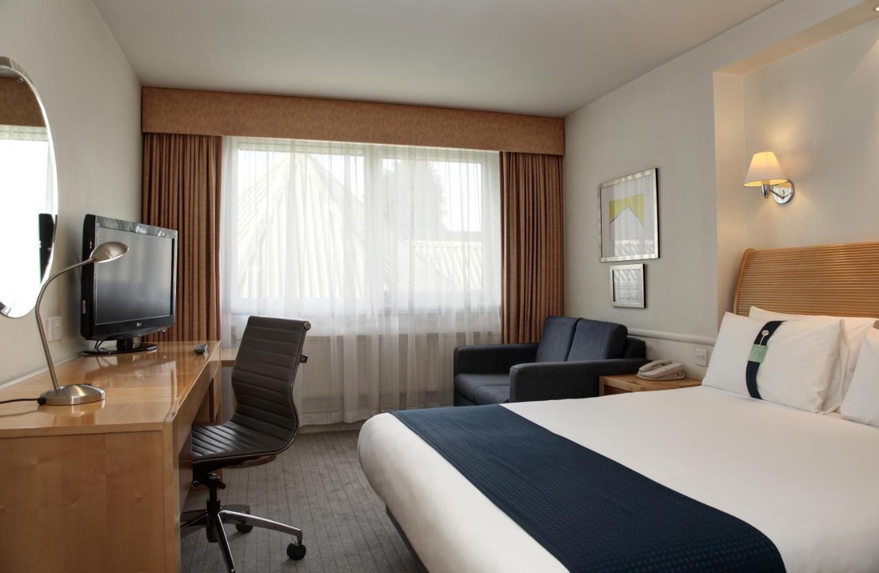 Holiday Inn London Brent Cross, An Ihg Hotel Exterior photo