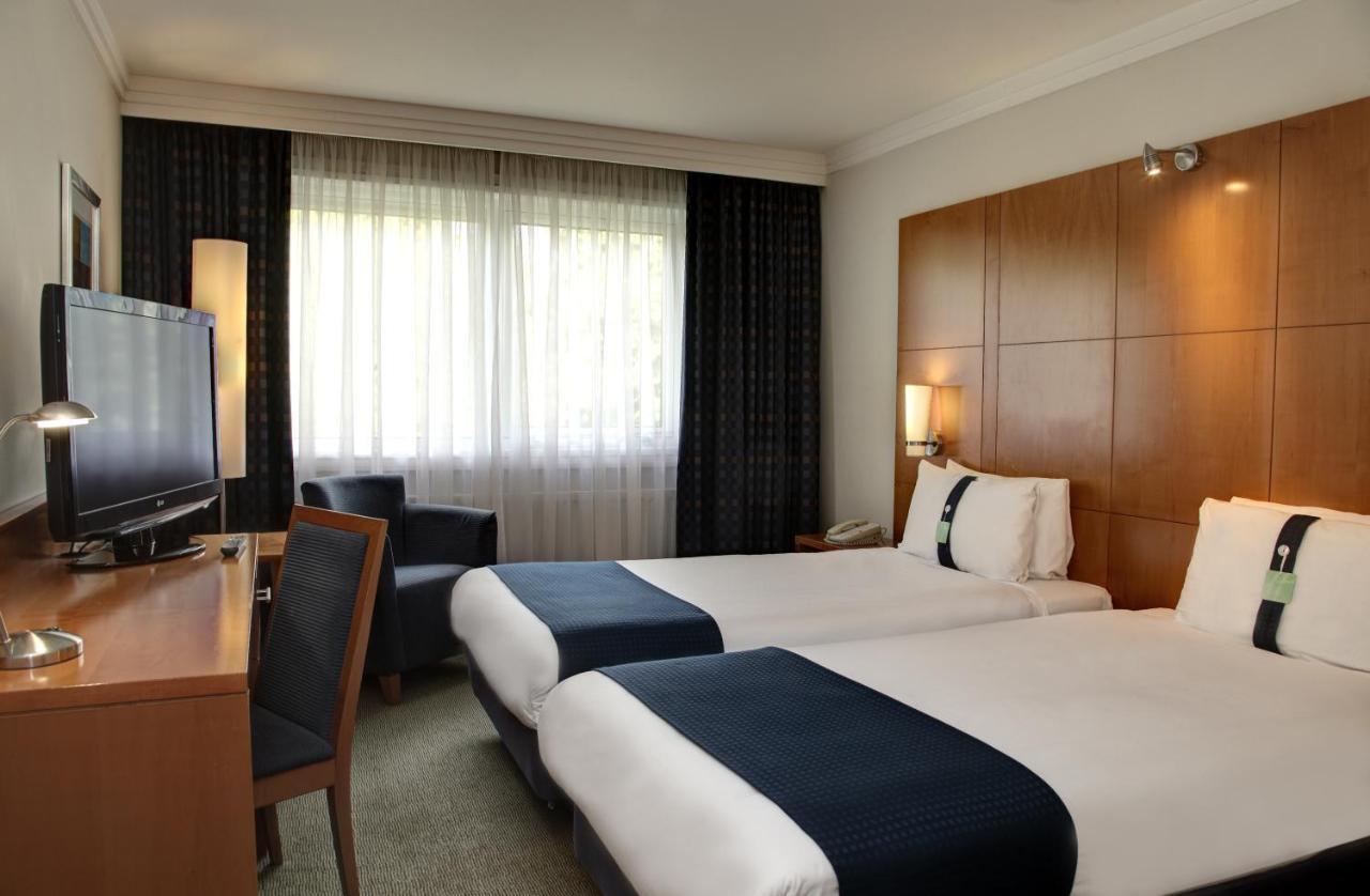 Holiday Inn London Brent Cross, An Ihg Hotel Exterior photo