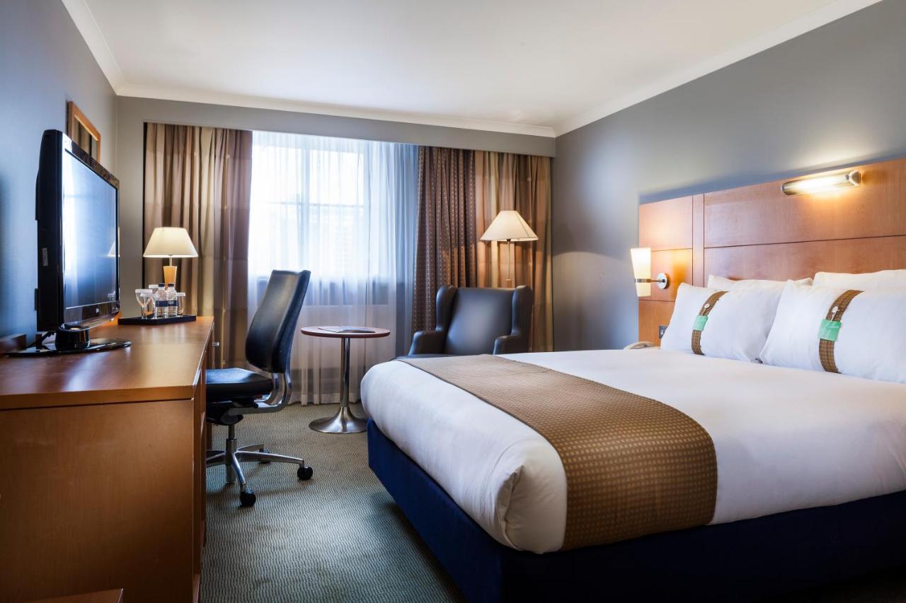 Holiday Inn London Brent Cross, An Ihg Hotel Exterior photo