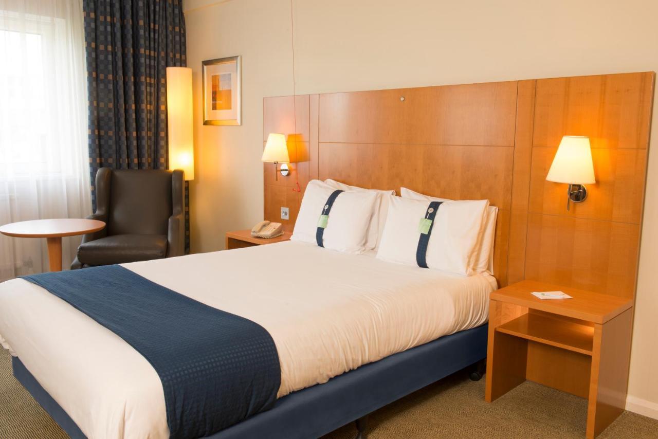 Holiday Inn London Brent Cross, An Ihg Hotel Exterior photo
