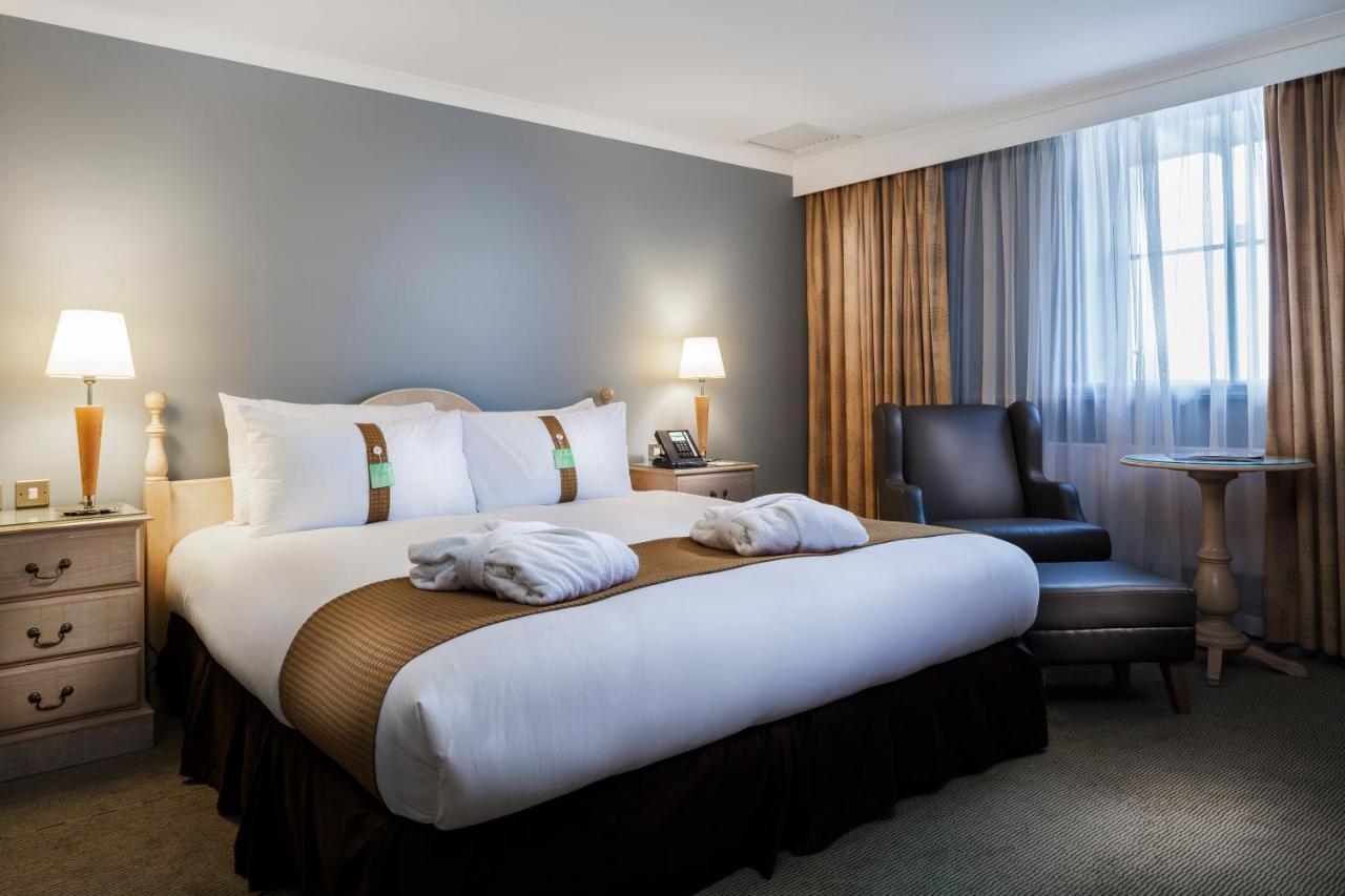 Holiday Inn London Brent Cross, An Ihg Hotel Exterior photo
