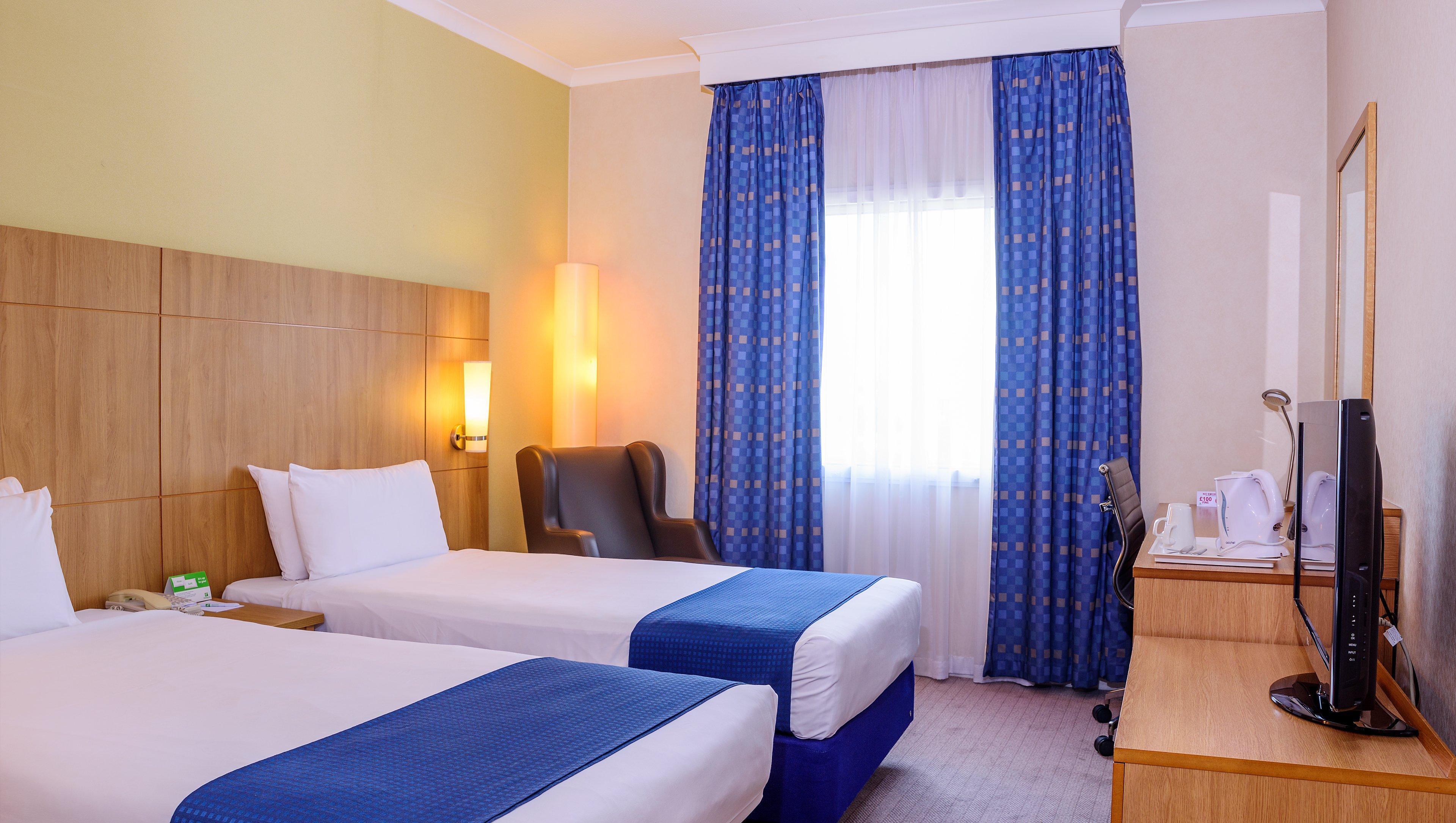 Holiday Inn London Brent Cross, An Ihg Hotel Exterior photo