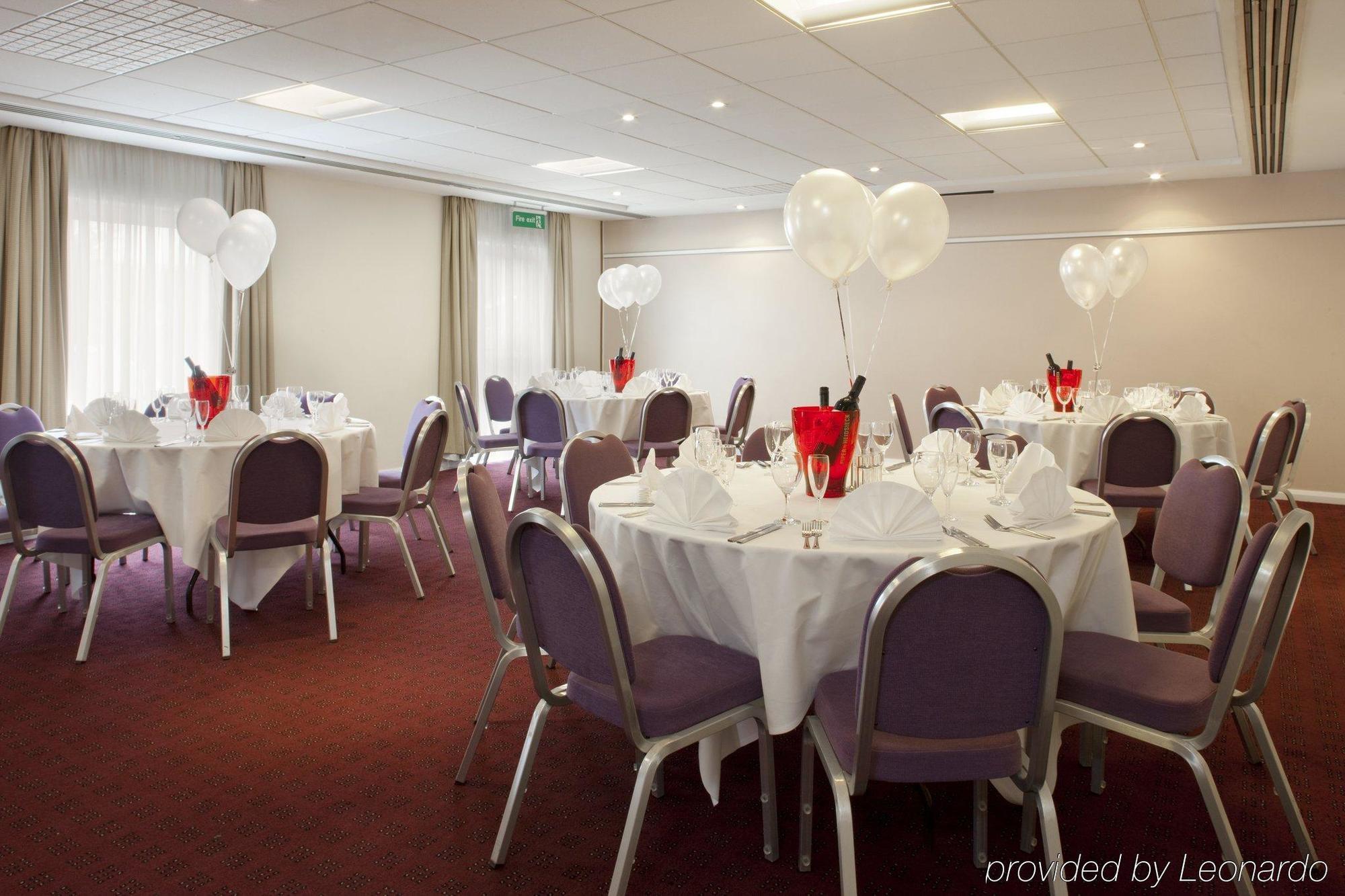 Holiday Inn London Brent Cross, An Ihg Hotel Restaurant photo