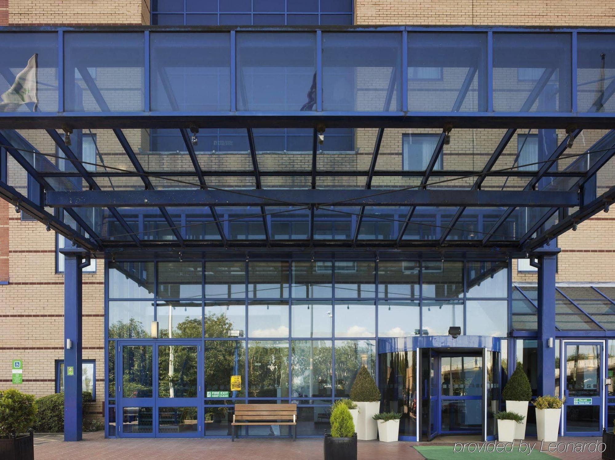 Holiday Inn London Brent Cross, An Ihg Hotel Exterior photo