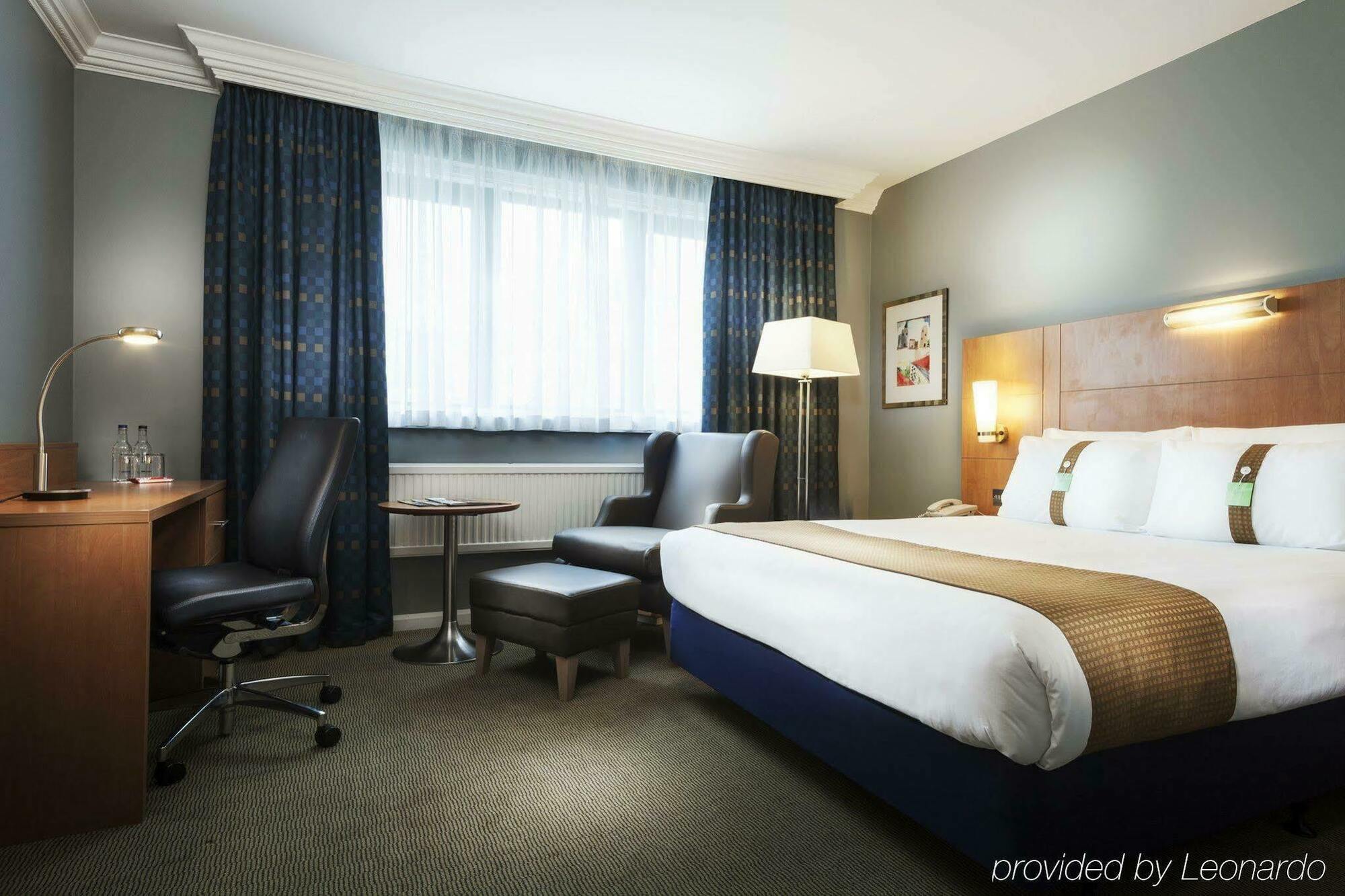 Holiday Inn London Brent Cross, An Ihg Hotel Exterior photo